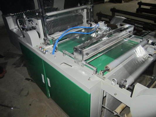 中国 機械熱切断の側面のシーリングを作るコンピュータ化されたポリ袋 サプライヤー